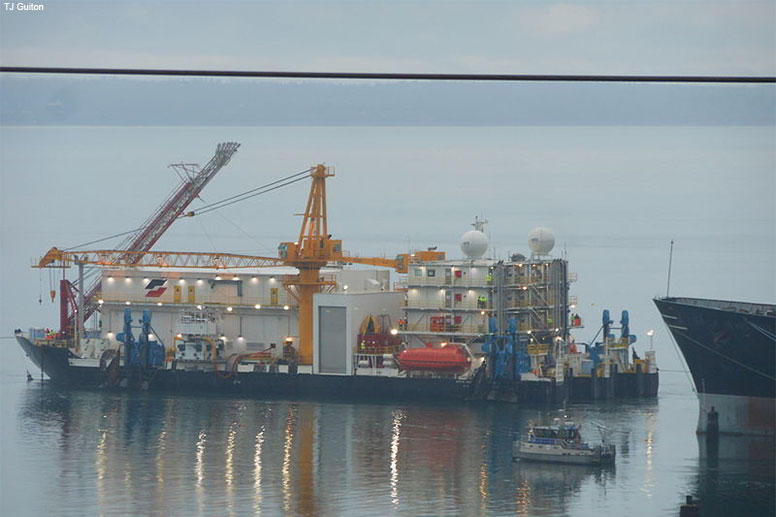 Oil-Containment Barge, the Arctic Challenger