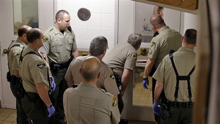 Corrections deputies