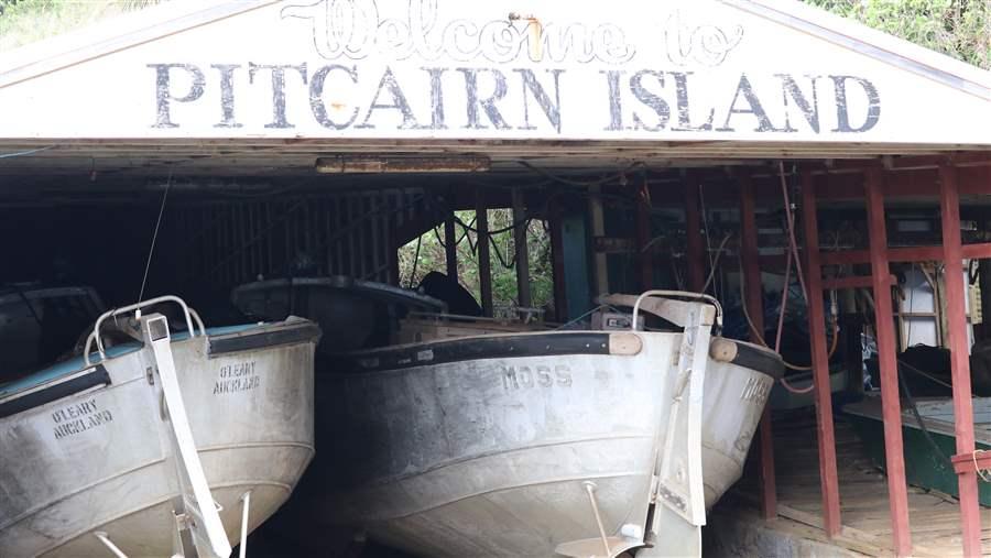 Pitcairn boats