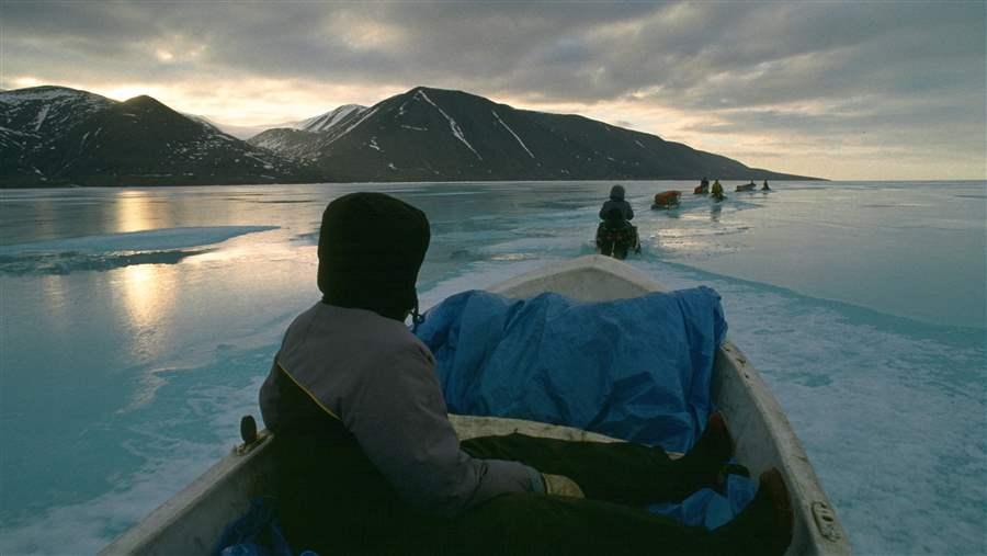 Inuit hunters