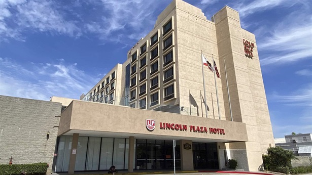 The Lincoln Plaza Hotel