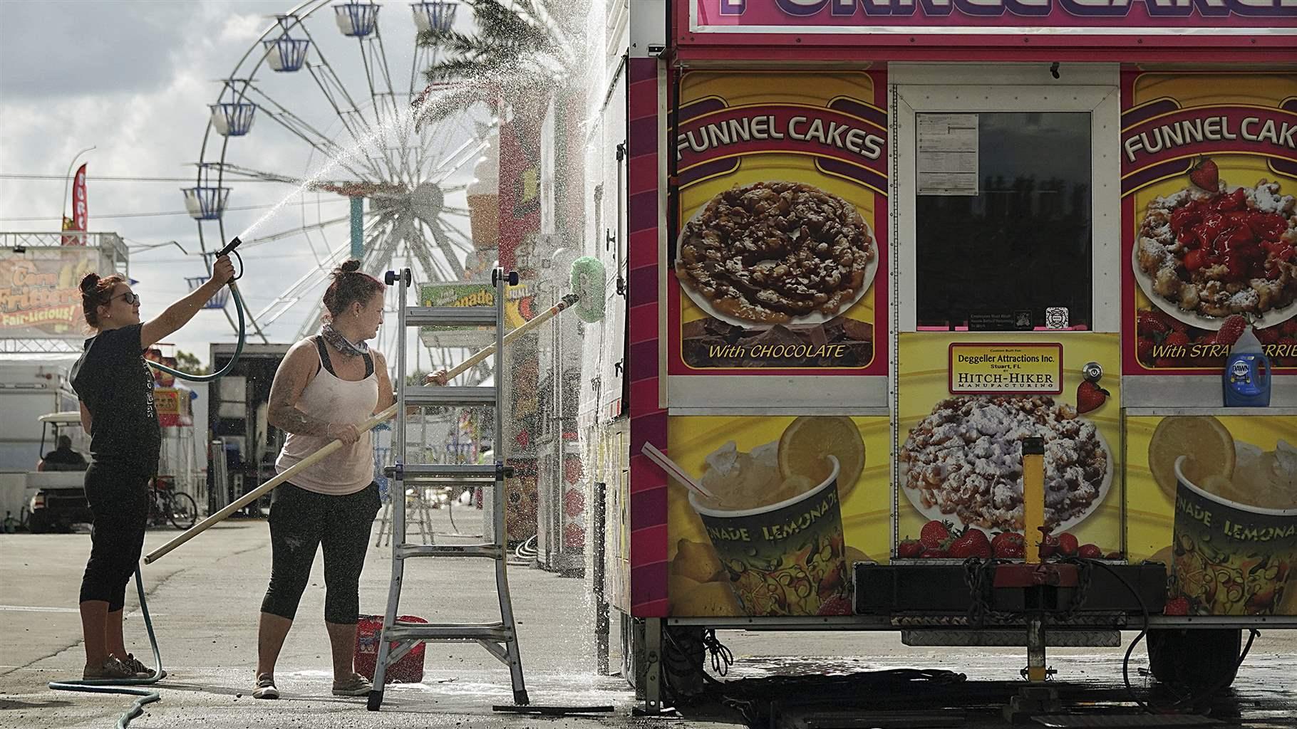 South Florida Fairgrounds workers South Florida Fairgrounds workers