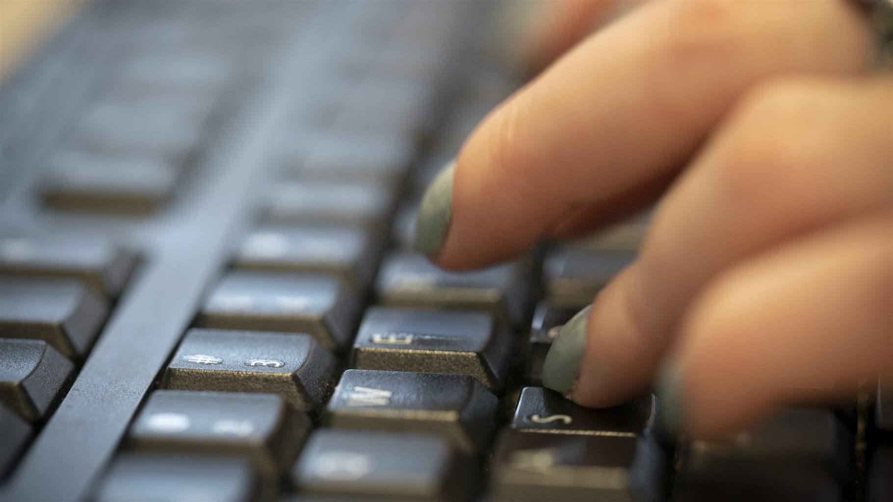 hands on keyboard hands on keyboard