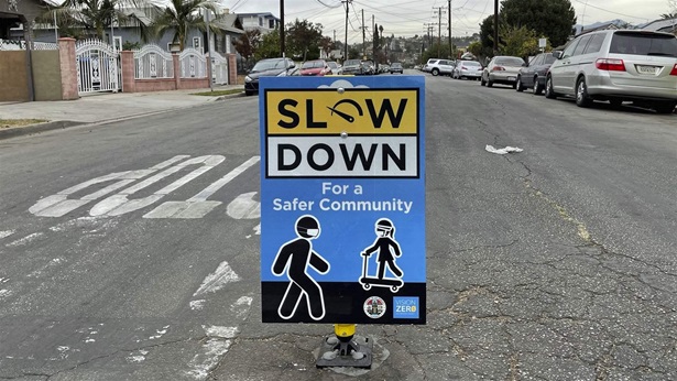 Slow driving sign
