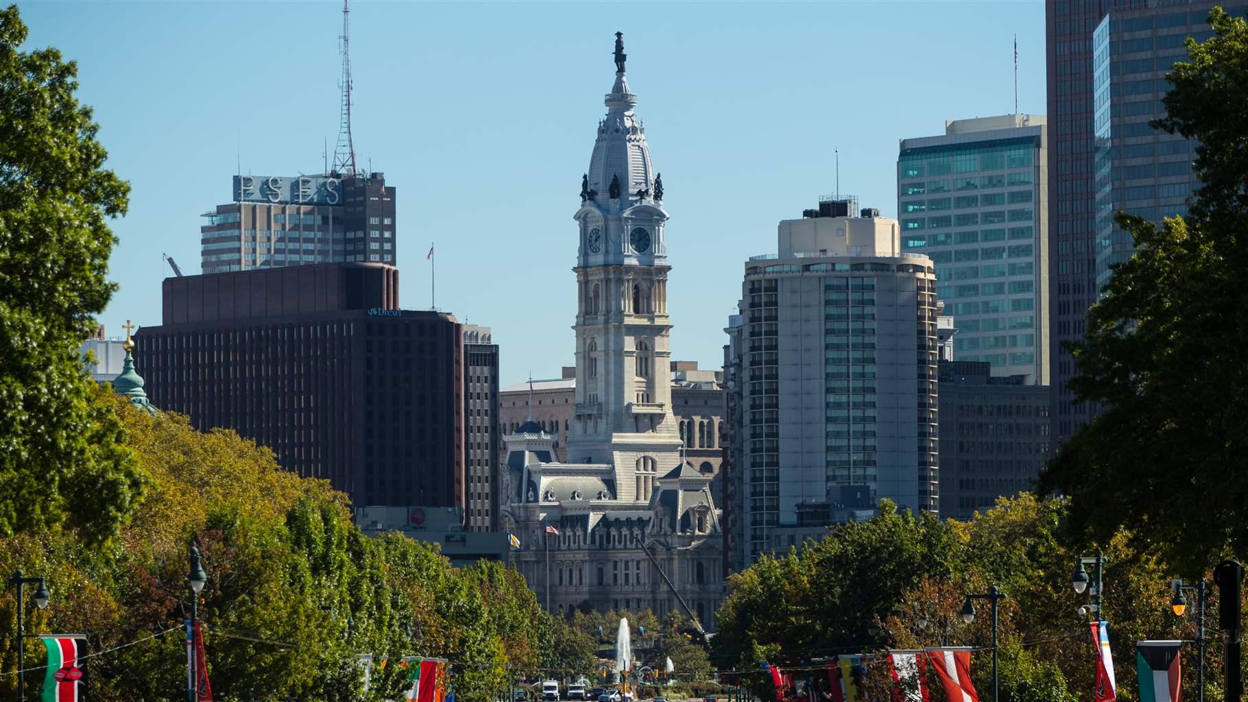 A view of Benjamin Franklin Parkway looking toward City Hall in Philadelphia, PA in 2017.
