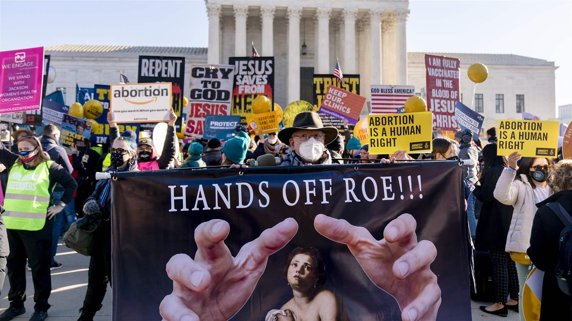 Roe vs Wade demonstrators Roe vs Wade demonstrators