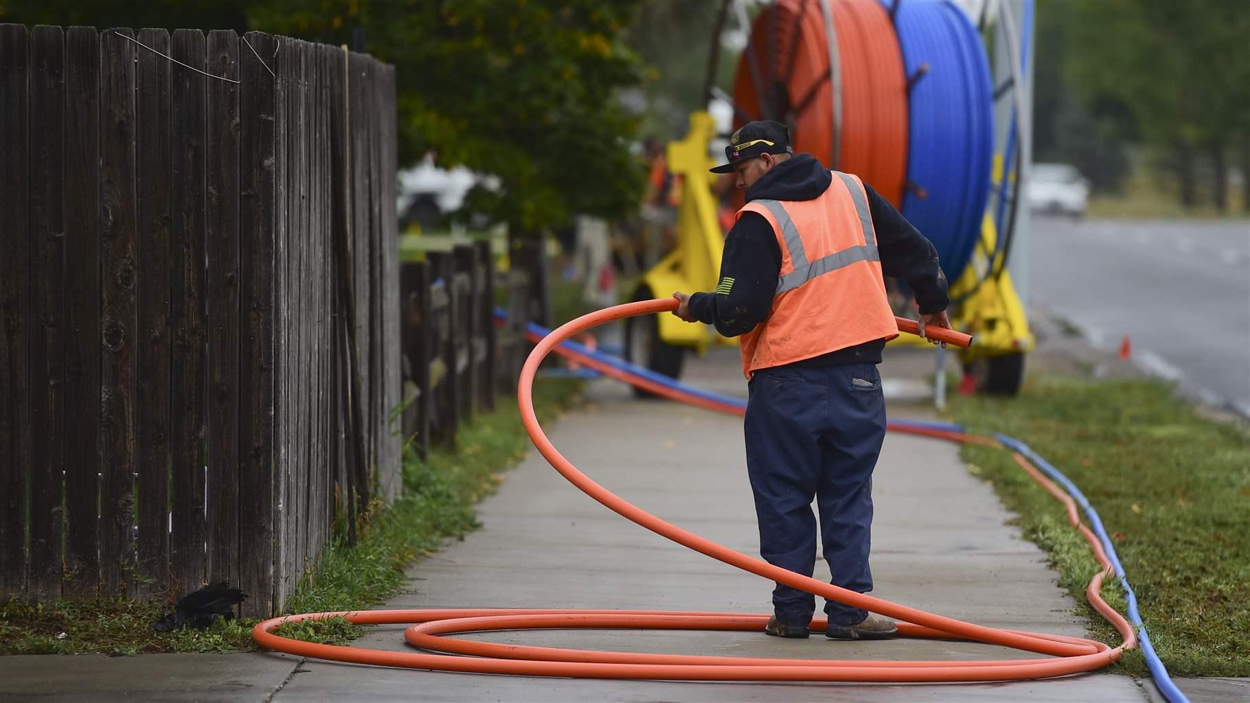 Fiber installation crew