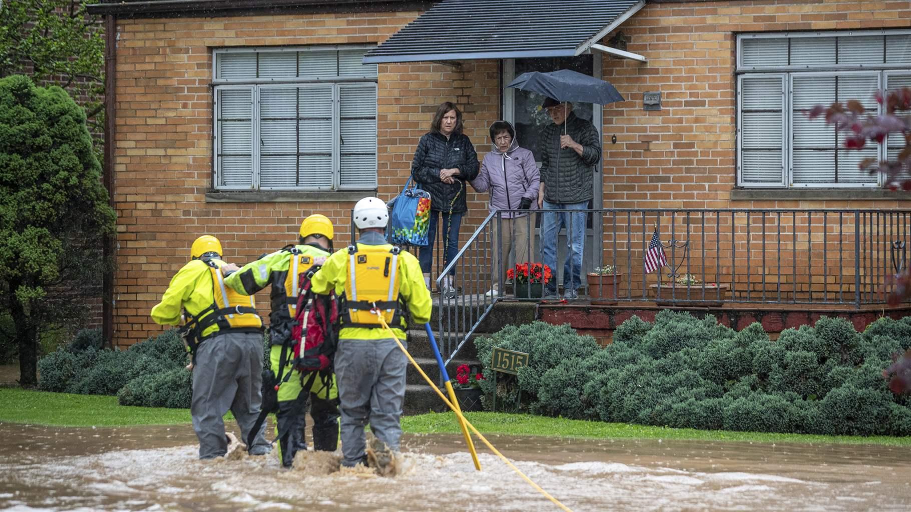 Flooding first responders